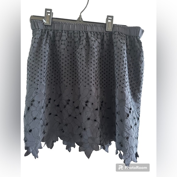 Club Monaco 100% silk skirt - Picture 1 of 8